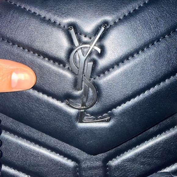 Yves Saint Laurent Black Chevron Shoulder Bag - Picture 5 of 7